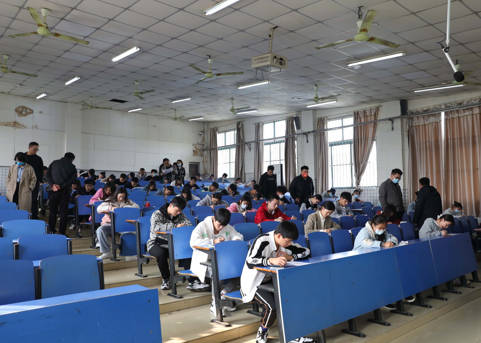 攝影記者于慧（1）.jpg
