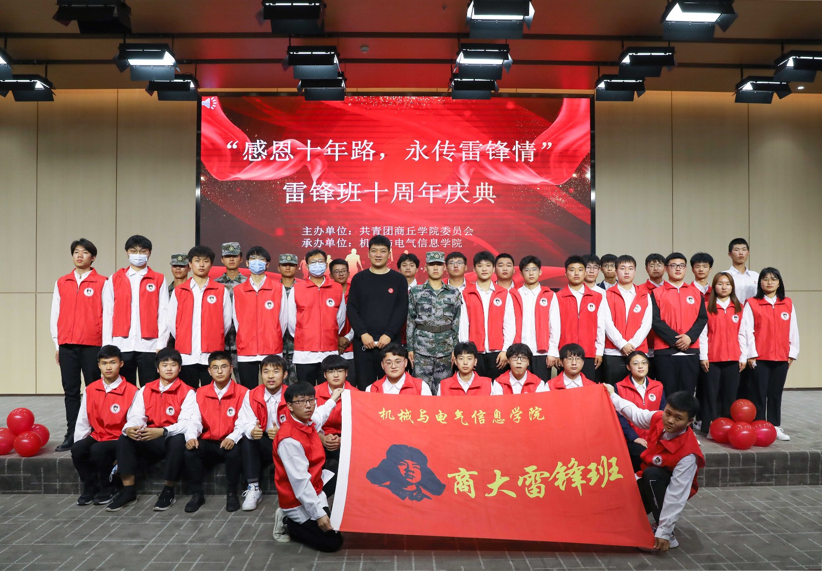 攝影記者劉賀鵬  (2).jpg