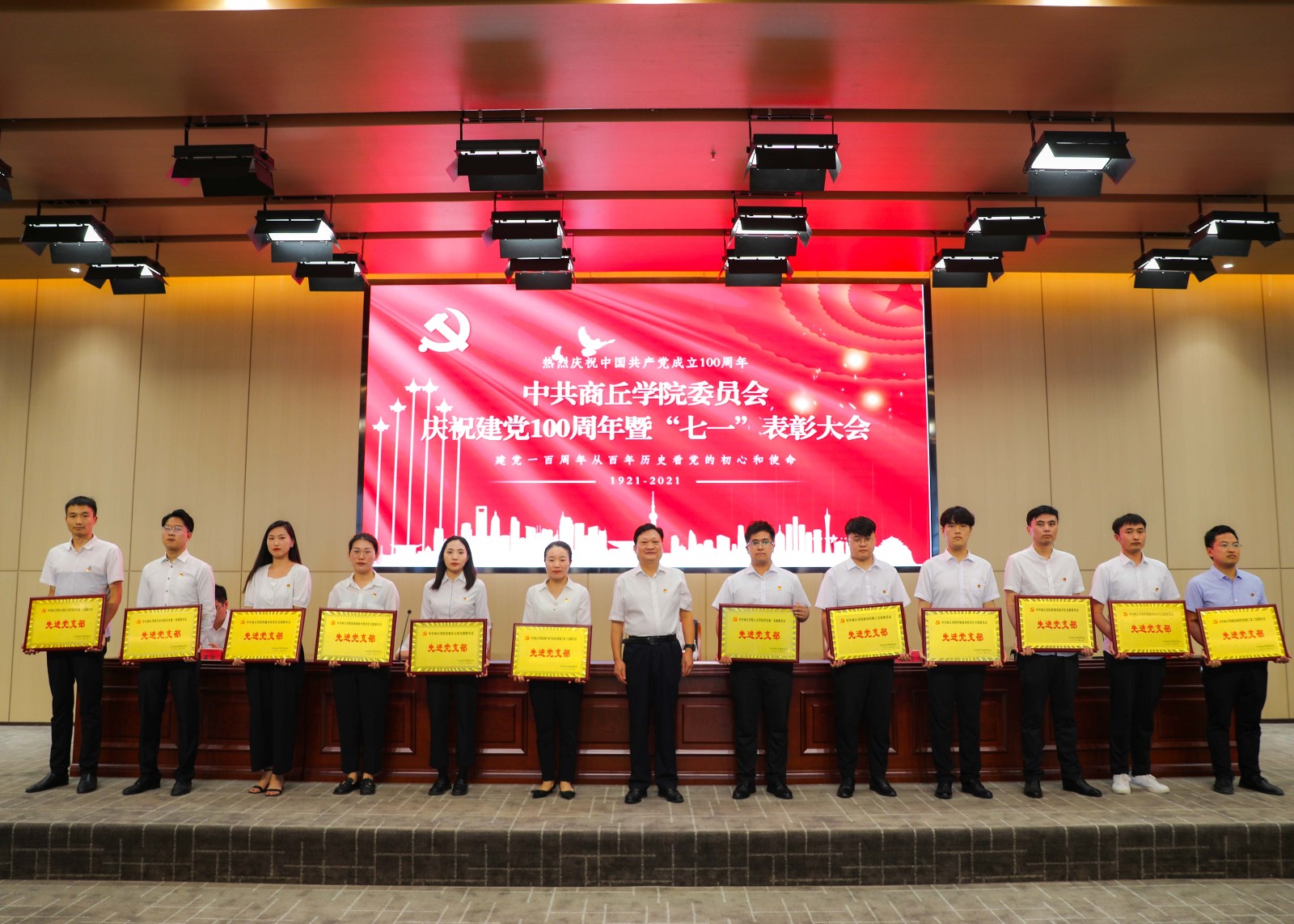 攝影記者于慧（3）.jpg